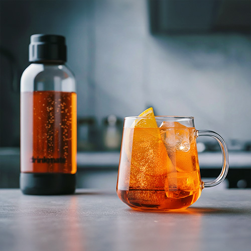 Drinkmate Getränkesprudler: Artikelbild mit einem Glas für Winter-Glüh-Fizz-Rezept
